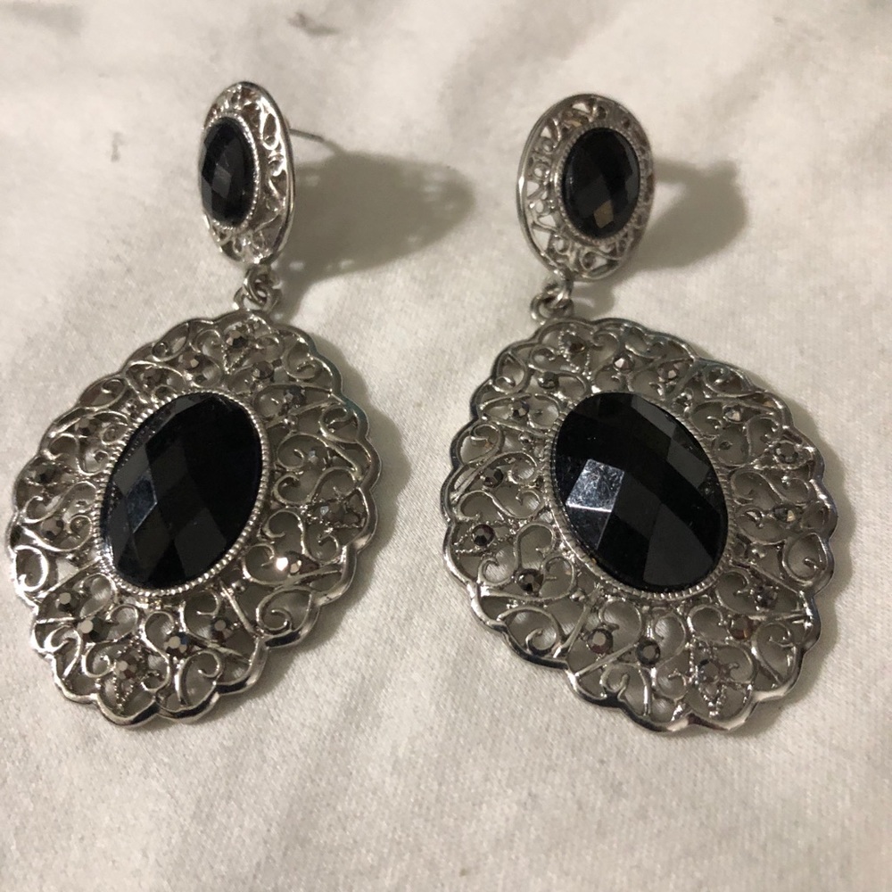 Black and Silver earrings. Dressy!